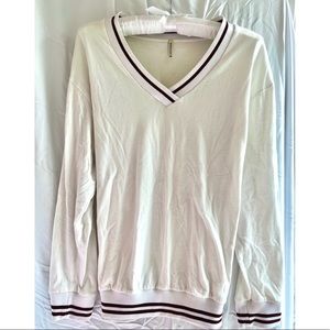 Comfortable long sleeve V neck shirt